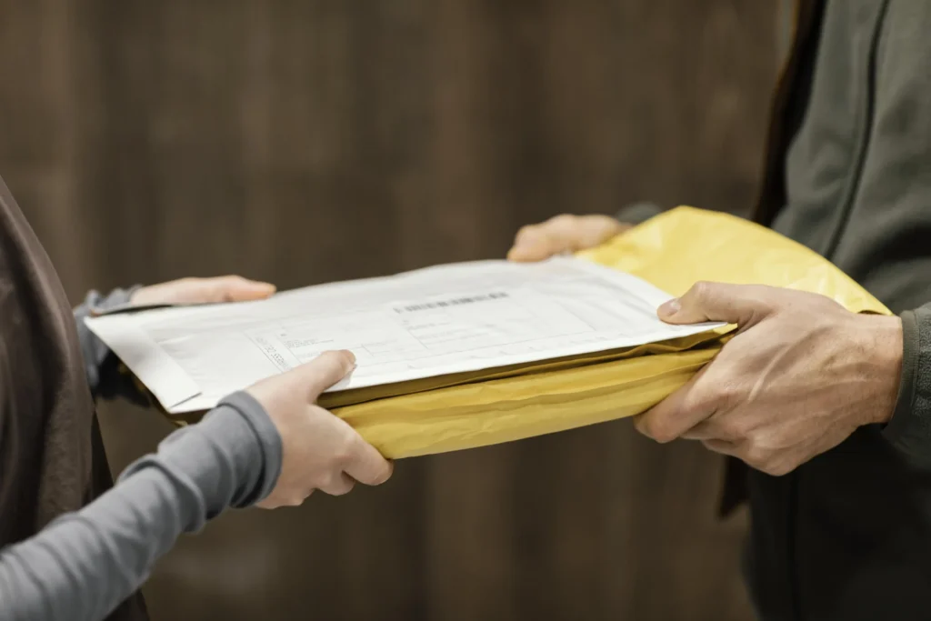 close-up-client-package-delivery